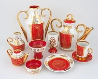 Раздел «ВОЙНА. ПОБЕДА. ПАМЯТЬ»  Народный подвиг в плакатах, фарфоре и лаковой миниатюре 1940-х - 1980-х из собрания музея «Новый Иерусалим»