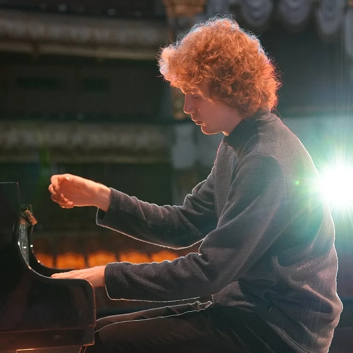 Сольный концерт Ивана Бессонова