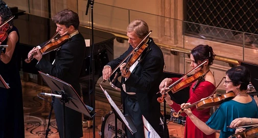 Праздничная программа Скрипичного ансамбля Большого театра России «Музыкальная гостиная «Рождественские истории»